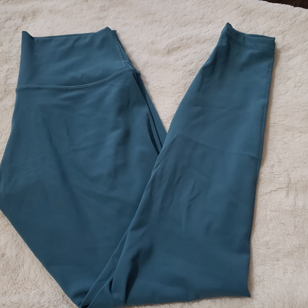 Lululemon wunder under leggings 7/8 size8